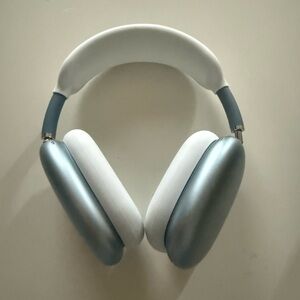 Apple AirPods Max, Blue, USB C, active noise cancellation